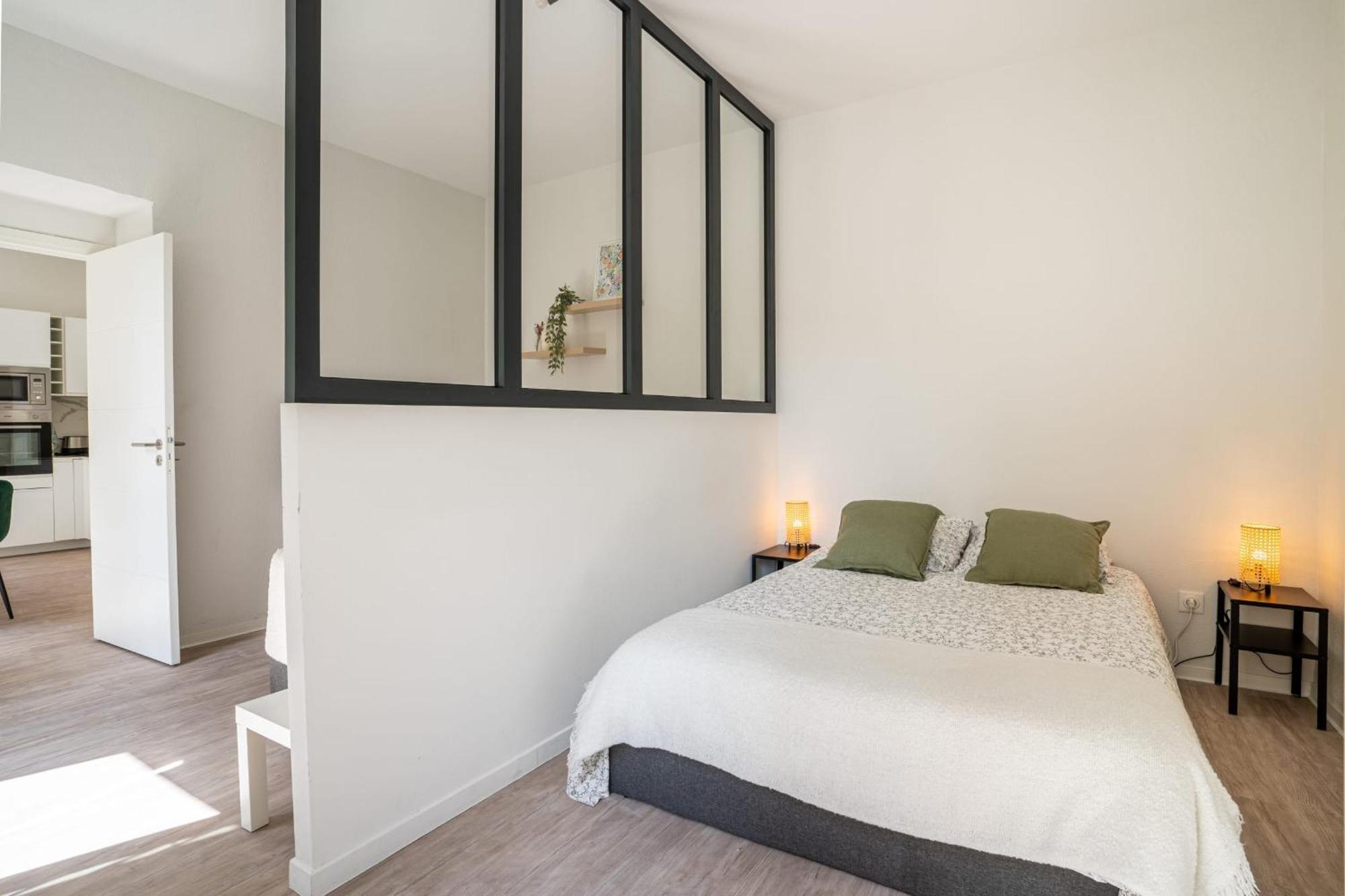 06bz - Modern In The Heart Of The Port Apartment *